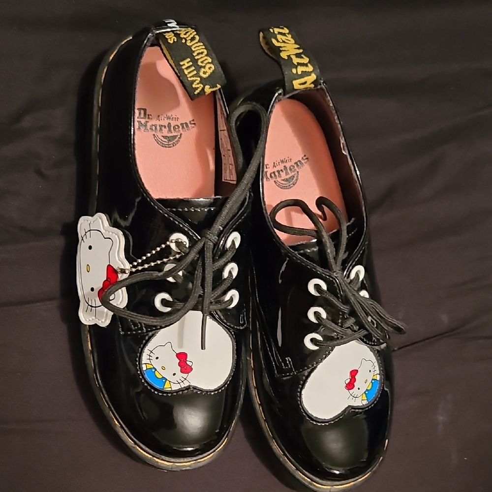 Kids Black Hello Kitty Dress Shoes